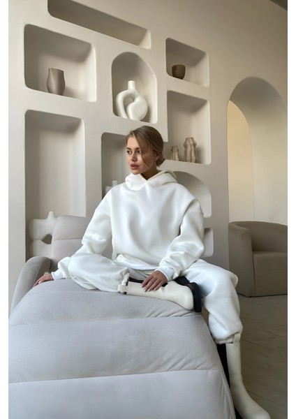 Beyaz Yumuşacık Kumaşlı Oversize Fit Ici Polarlı Basic Kapüşonlu Sweatshirt Hoodie