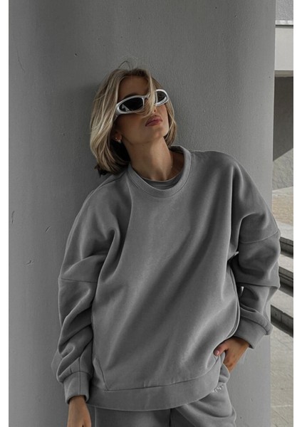 Gri Unisex Bisiklet Yaka Oversize Örme Kalın ve Yumuşak Dokulu Basıc Sweatshirt