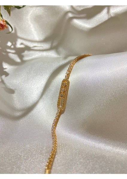 Messika Model Çelik Gold Zirkon Taşlı Kadın Tasarım Bileklik