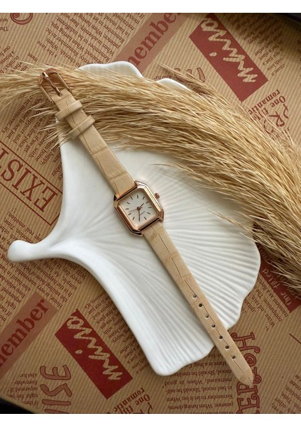 Retro Minimal Deri Kordon Vintage Kadın Kol Saati