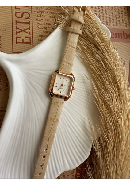 Retro Minimal Deri Kordon Vintage Kadın Kol Saati fırsatları