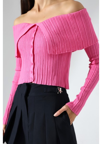 Omzu Açık Katlamalı Triko Crop Bluz fırsatları