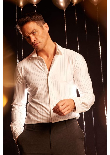 Slim Fit Dar Kesim Polo Yaka Uzun Kollu Gömlek D4533AX24AU