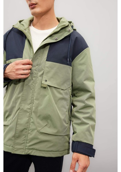 Regular Fit Kapüşonlu Fermaurlı Cepli Mont C7435AX24AU modelleri