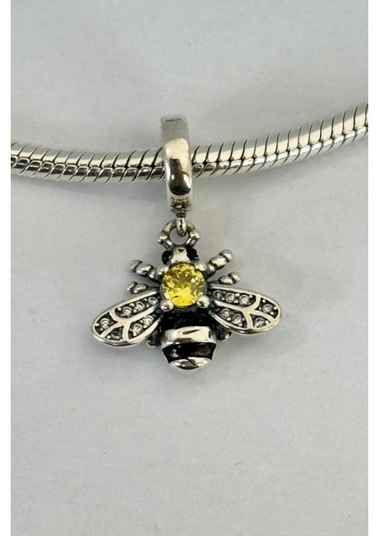 Taşlı Arı Sallantılı Charm