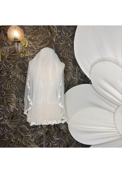 Işlemeli Dantelli Kısa Gelin Duvağı 77cm