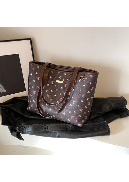 Avrupa ve Amerikan Pastoral Tarzı Büyük Kapasiteli Taze Küçük Çiçekli Omuz Çantası (Yurt Dışından)