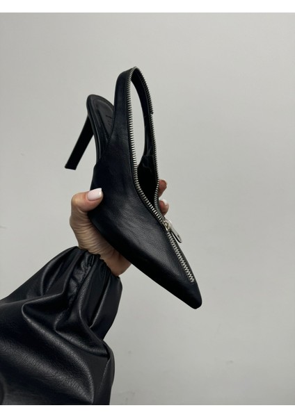 Elroy Siyah Fermuar Detaylı Topuklu Ayakkabı