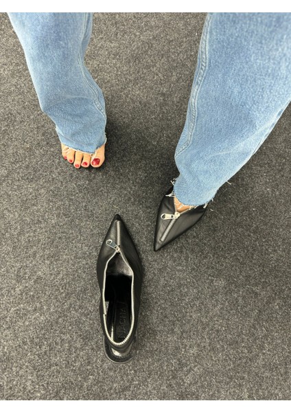 Elroy Siyah Fermuar Detaylı Topuklu Ayakkabı fırsatları