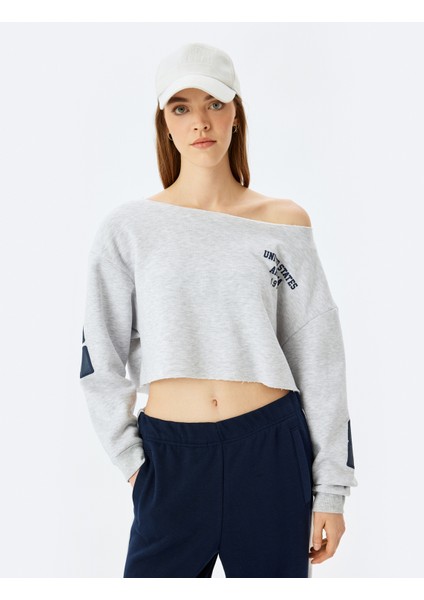 Arkası Baskılı Kayık Yaka Crop Oversize Sweatshirt
