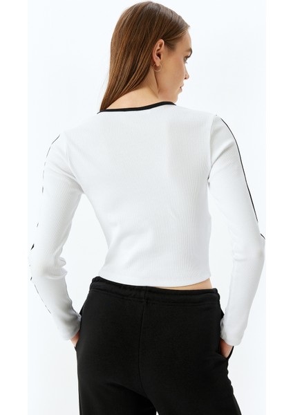 Biyeli Bisiklet Yaka Pencere Detaylı Uzun Kollu T-Shirt fırsatları