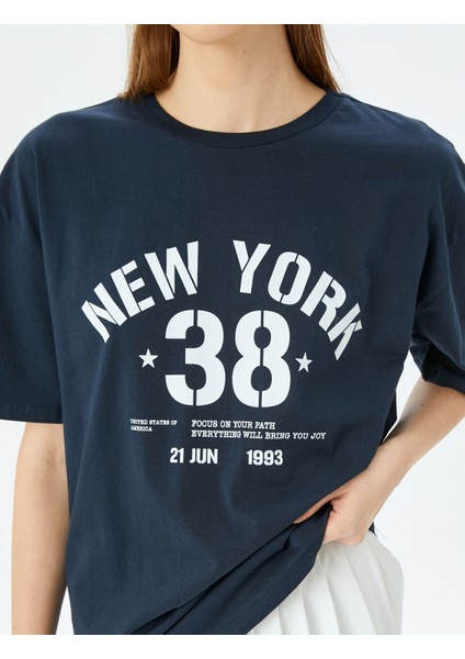 Kolej Baskılı Bisiklet Yaka Kısa Kollu Oversize T-Shirt