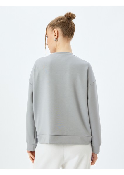 Bisiklet Yaka Basic Uzun Kollu Oversize Sweatshirt