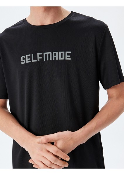 Kısa Kollu Bisiklet Yaka Slogan Baskılı Spor T-Shirt