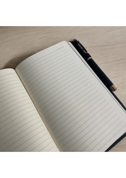 Kişiye Özel Kenar Boyalı Lacivert Defter Ismli & Kişiye Özel Roller Kalem & Anahtarlık Hediye Seti fırsatları