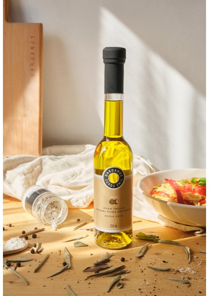 Siyah Trüflü Naturel Sızma Zeytinyağı 250 ml Hediyelik Kutusunda fiyatları