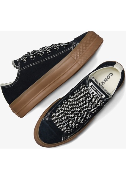 Chuck Taylor All Star Lift Kadın Siyah Süet Platform Sneaker indirimleri