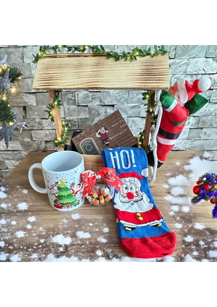 Kişiye Özel Tasarım Seçenekli Yılbaşı Hediye Sepeti Model-12 Ahşap Noel Baba Oyuncaklı, LED Işıklı