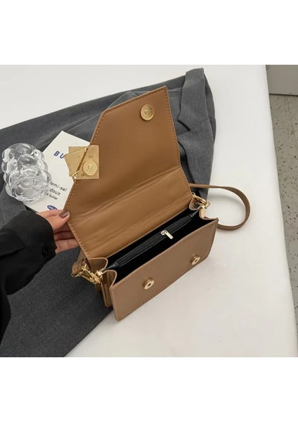 Şık Geometrik Baskılı Dekoratif Zincir Askılı Suni Deri Moda El & Omuz Çantası fiyatları