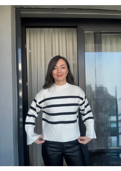 Ekru Siyah Çizgili Kazak modelleri