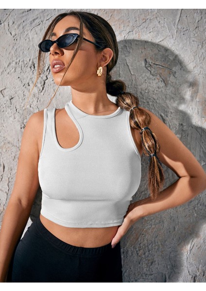 Sıfır Yaka Asimetrik Kesim Beyaz Renk Desensiz Kolsuz Fitilli Likralı Fit Crop Top Bluz