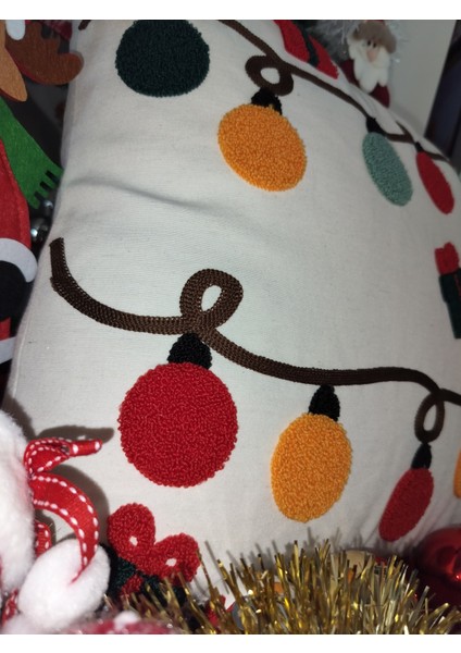 Yılbaşına Özel Tasarlanmış Punch Işlemeli Kırlentler, Rengarenk, Merry Christmas, Zarif ve Şık Yılbaşı Dekoru (43 x 43 cm ), Konforlu ve Dayanıklı Kumaş, Ev ve Ofis Için Ideal Hediye fırsatları