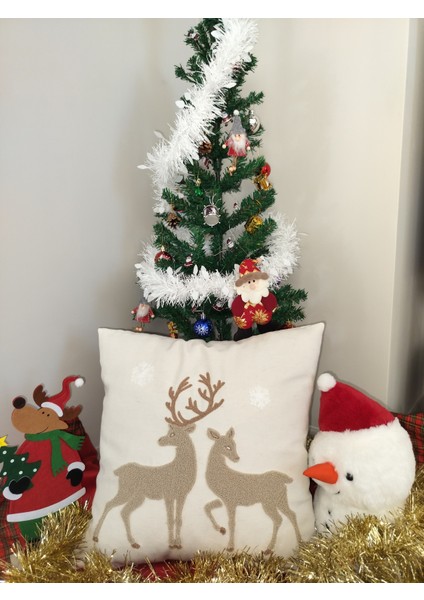 Yılbaşına Özel Tasarlanmış Punch Işlemeli Kırlentler, Rengarenk, Merry Christmas, Zarif ve Şık Yılbaşı Dekoru (43 x 43 cm ), Konforlu ve Dayanıklı Kumaş, Ev ve Ofis Için Ideal Hediye