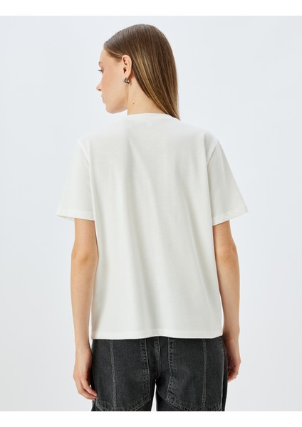 Bisiklet Yaka Etnik Aplike Cep Detaylı Kısa Kollu T-Shirt