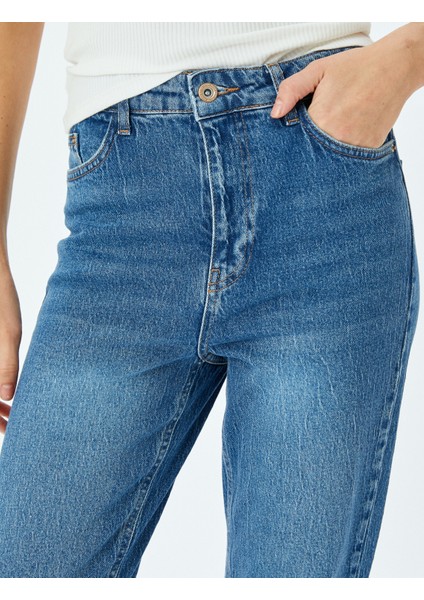 Yüksek Bel Bol Kalıp Düz Paça Düğmeli Cepli Pamuklu Kot Pantolon - Mom Jean