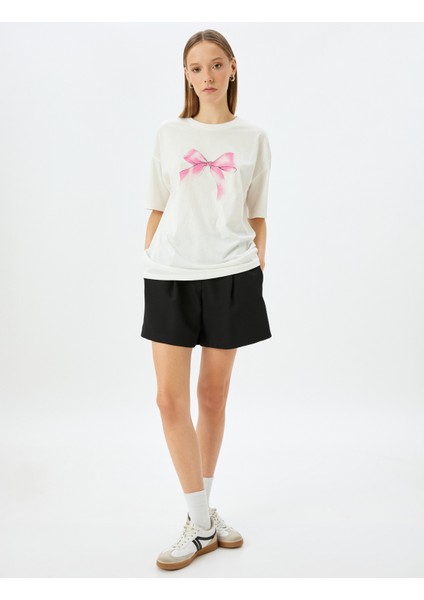 Bisiklet Yaka Fiyonk Baskılı Rahat Kalıp Kısa Kollu T-Shirt fiyatları