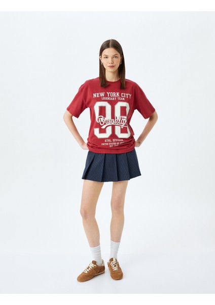 Kolej Baskılı Bisiklet Yaka Kısa Kollu Rahat Kalıp T-Shirt