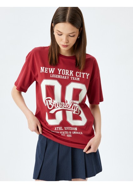 Kolej Baskılı Bisiklet Yaka Kısa Kollu Rahat Kalıp T-Shirt