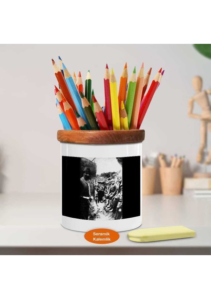 Cephede Askerler Ahşap Seramik Kalemlik -Ataturk (1229)