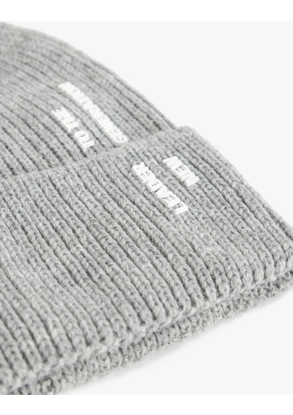 Slogan Baskılı Bere Katlı modelleri