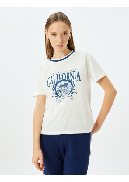 Kolej Baskılı Biyeli Kısa Kollu Bisiklet Yaka T-Shirt