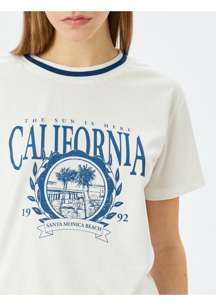 Kolej Baskılı Biyeli Kısa Kollu Bisiklet Yaka T-Shirt indirimleri