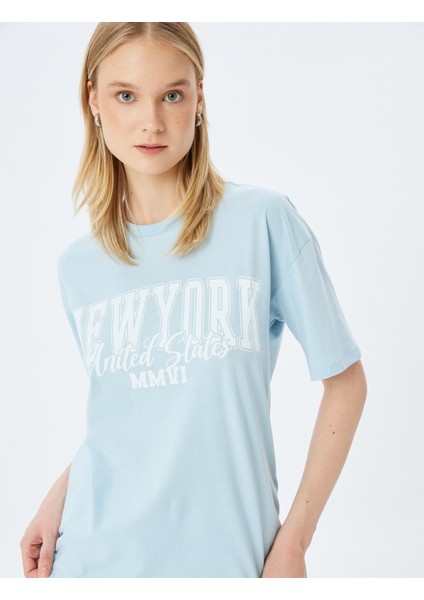 Kolej Baskılı Bisiklet Yaka Kısa Kollu Rahat Kalıp T-Shirt