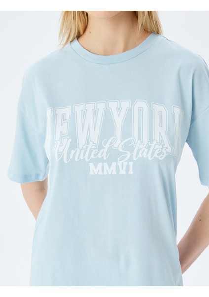 Kolej Baskılı Bisiklet Yaka Kısa Kollu Rahat Kalıp T-Shirt