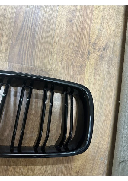 Bmw F30 Parlak Siyah Panjur Set modelleri