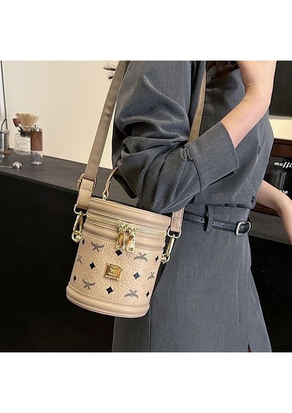 Yeni Moda High-End Crossbody Çok Yönlü Kova Çanta Kadınlar Için Silindirik Kova Çanta (Yurt Dışından) fırsatları