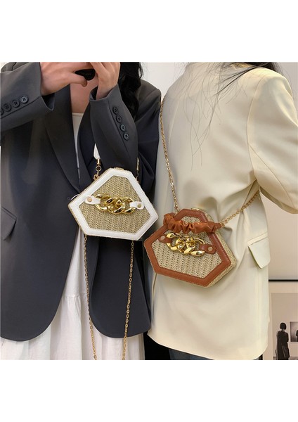 2024 Yaz Yeni Sınır Ötesi Kore Tarzı Çanta Kadın Niş Üst Düzey Doku Zincir Kadınlar Için Dekore Edilmiş Tek Omuz Çapraz Vücut Çanta (Yurt Dışından) fırsatları