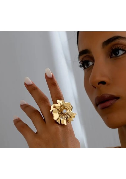 Gold Inci Detaylı Büyük Çiçek Yüzük