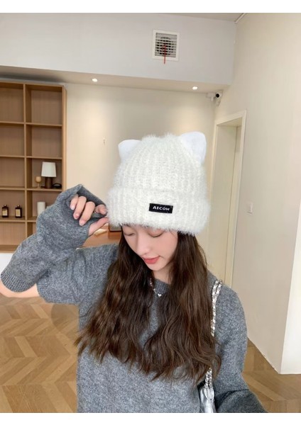 Kadınlar Için Sevimli Kedi Kulakları Örme Şapka Sonbahar ve Kış Peluş Bere Mektup Yama Basit ve Çok Yönlü Soğuk Koruma Kulak Koruması (Yurt Dışından)