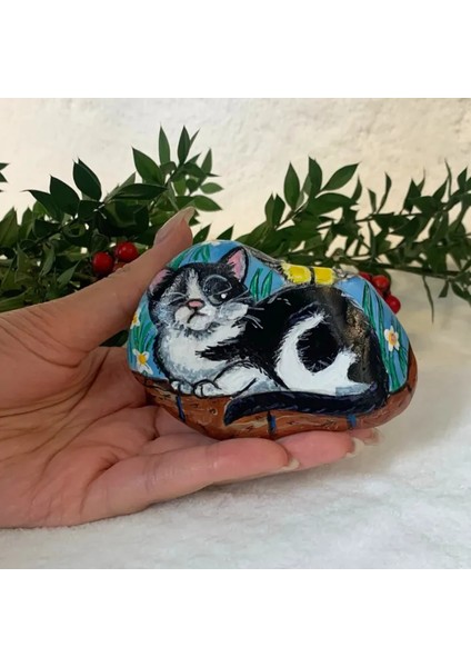 Taş Sevimli Kedi ve Kuş Figürlü Dekoratif Obje - 10 x 7 cm