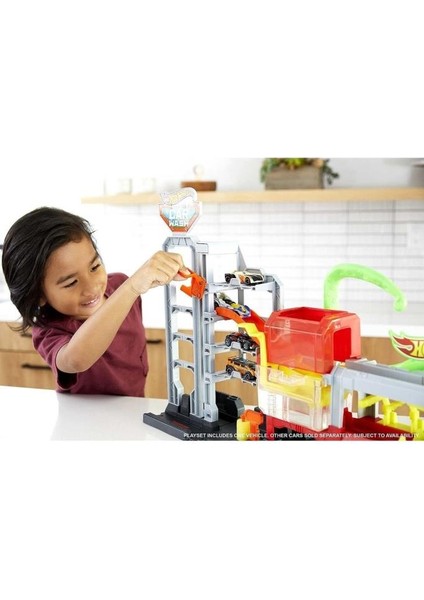 Hot Wheels Dev Ahtapot ile Araba Yıkama Oyun Seti GTT96 fiyatları