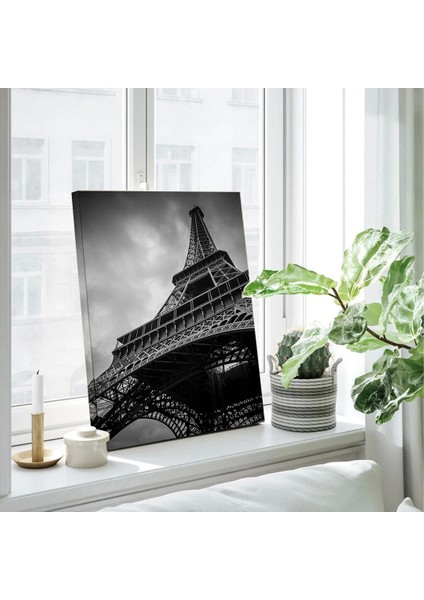 Eyfel'in Gölgesinde Kanvas Tablo modelleri