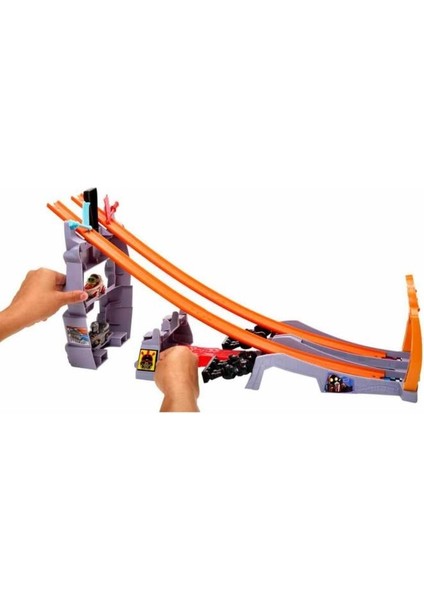 Hot Wheels Racerverse Star Wars 2 Araçlı Pist Seti HPL32