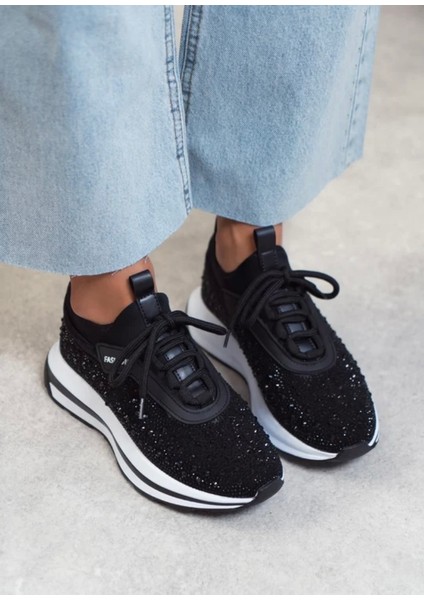Kadın Siyah Taşlı Beyaz Tabanlı Ortopedik Tabanlı Sneakers fırsatları