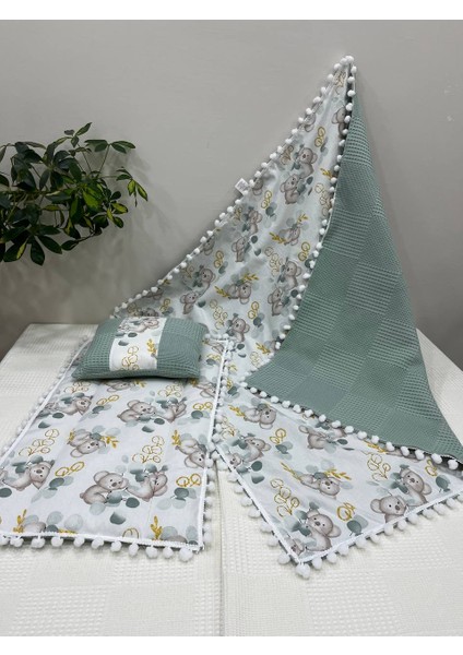 Poplin Kumaş ve Ponponlu Alt Açma , Yastık ve Battaniye 3'lü Set