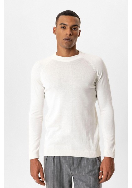 Ekru Bisiklet Yaka Slim Fit Triko Kazak modelleri